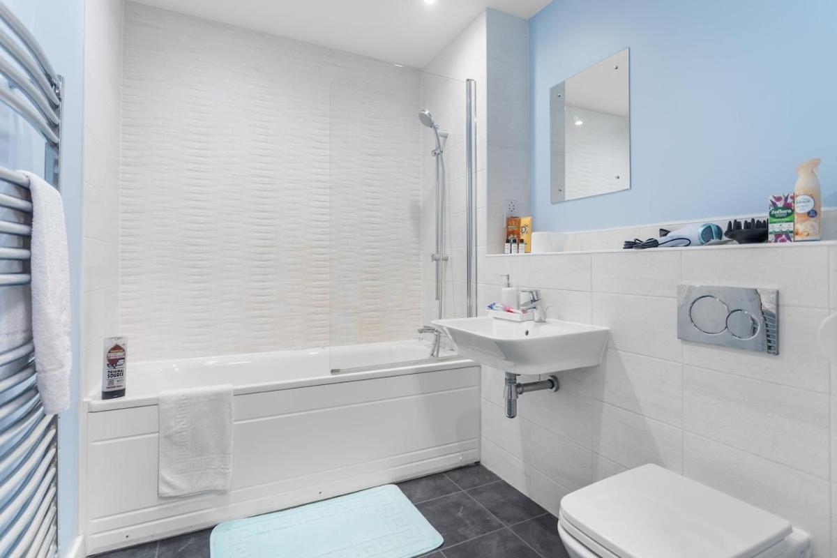 Modern 2 Bed Near Bullring,birmingham Centre - Free Parking * Birmingham